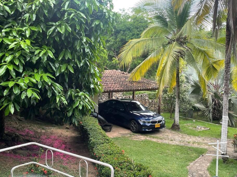 Las Palmeras Casa En Melgar Villa Exterior photo